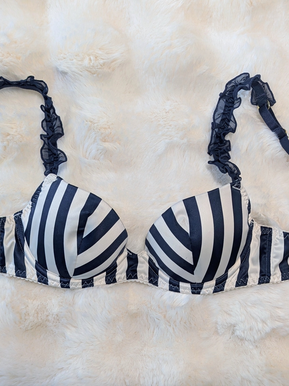 Victoria's Secret 32A Striped Navy & White Push-Up Bra